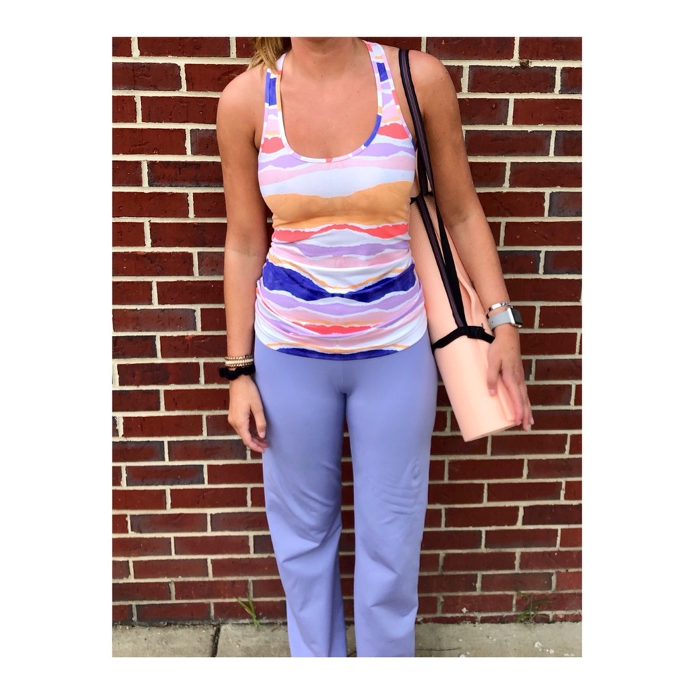Lululemon workout top